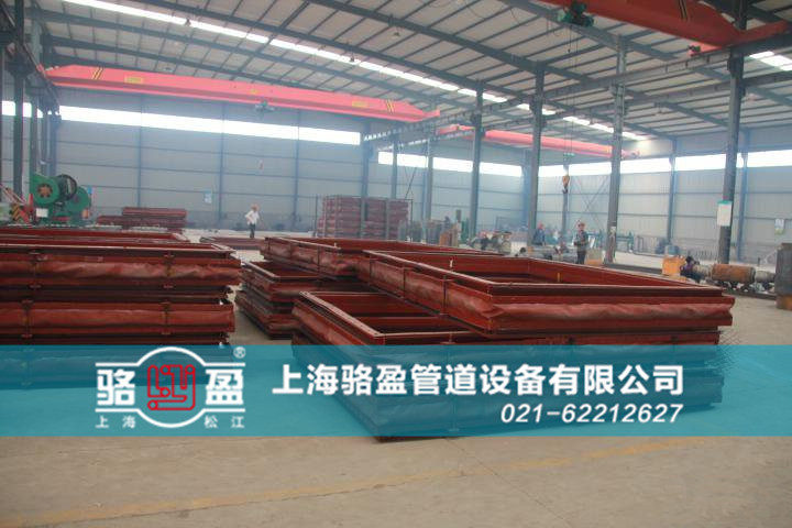 香港機(jī)場赤鱲角<a href=http://m.0914123.com target=_blank class=infotextkey>非金屬補(bǔ)償器</a>生產(chǎn)廠家